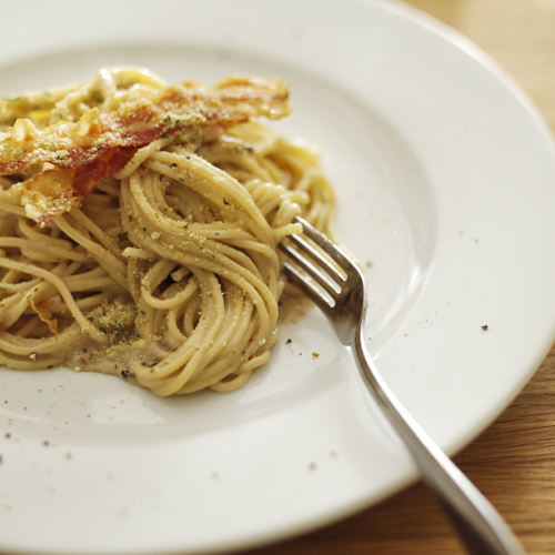 Recept Spaghetti met paddenstoelensaus en krokante spek Grand'Italia
